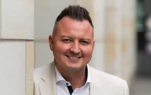 Weltweite Sicherheit für Dresdner Unternehmen: Jürgen Brandt (Ergo) und die Kraft der Munich Re im Rücken